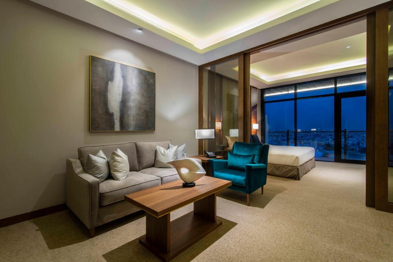 Waw Hotel Suites King Abdullah Road Riyadh Exteriör bild