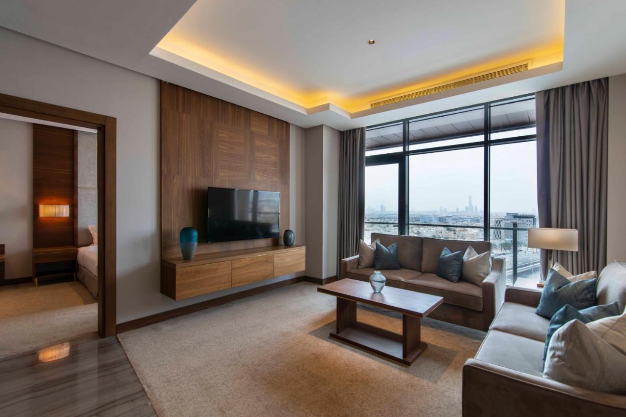 Waw Hotel Suites King Abdullah Road Riyadh Exteriör bild