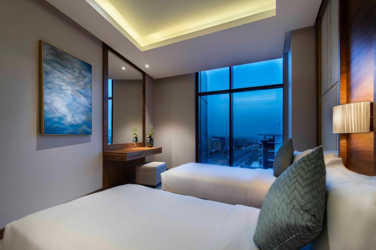 Waw Hotel Suites King Abdullah Road Riyadh Exteriör bild